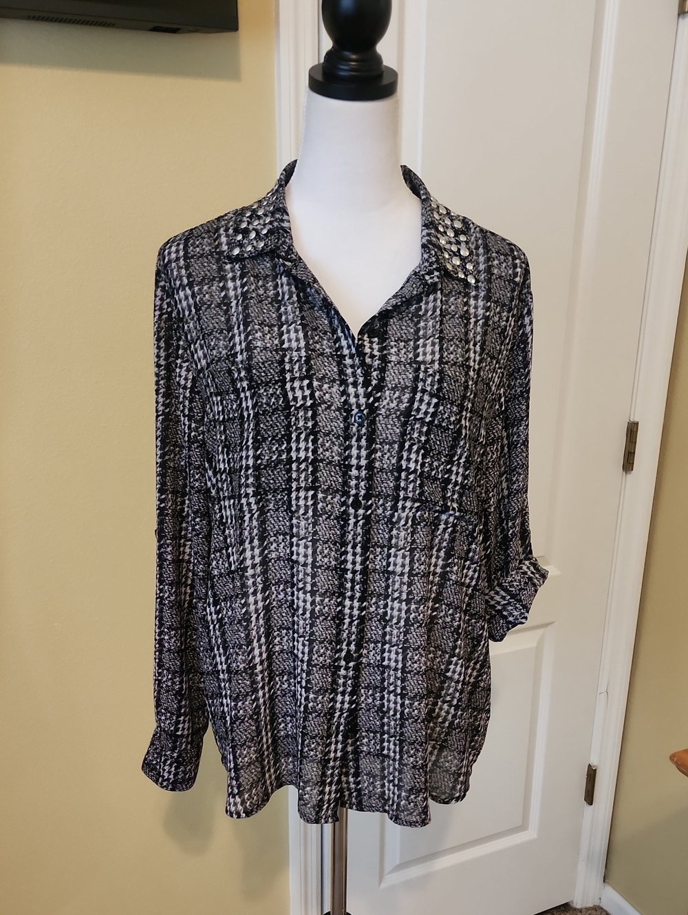 MICHAEL Michael KORS Black and White Plaid Tie-Hem Set